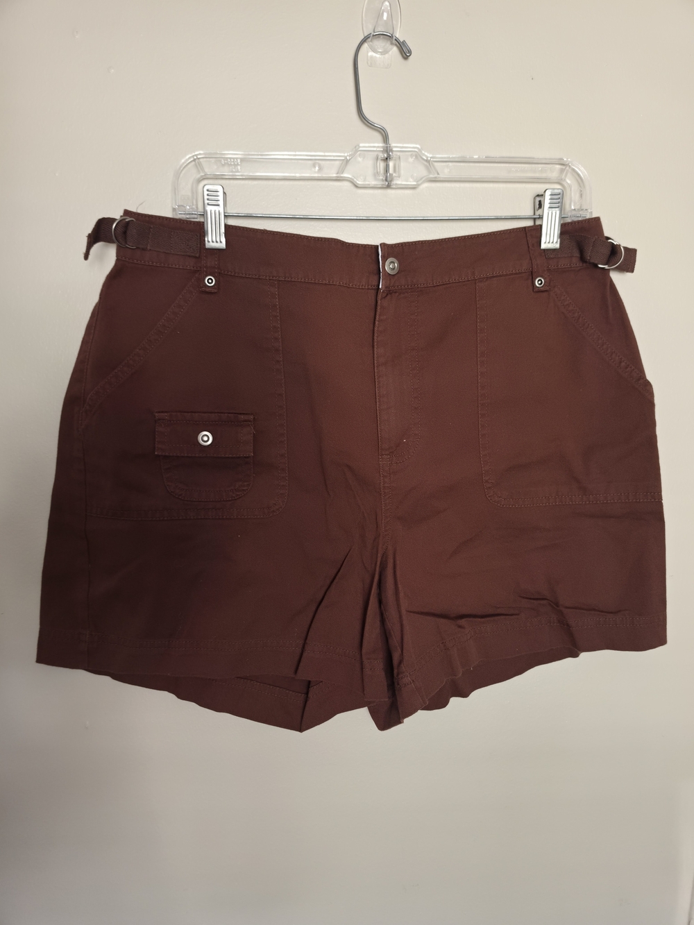 St. John's Bay Women’s Brown Cargo Shorts Size 12 Cotton Twill Pockets Button